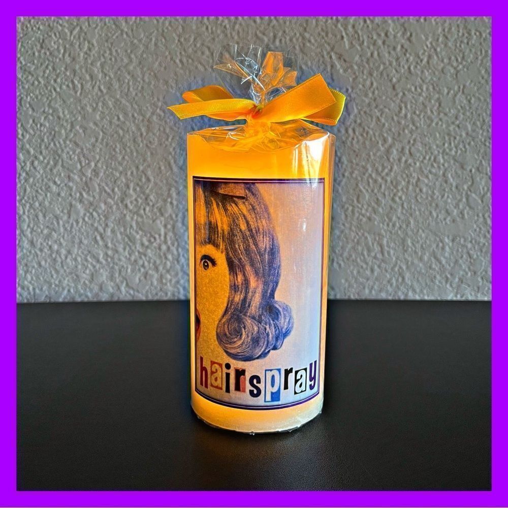 *30off3* NWOT. Broadway Hairspray MusicalTheater Flameless Candle